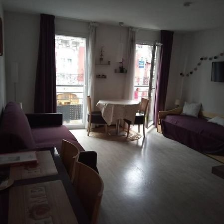 Agreable Studio Familial A Lourdes, Proche Gare Bagian luar foto