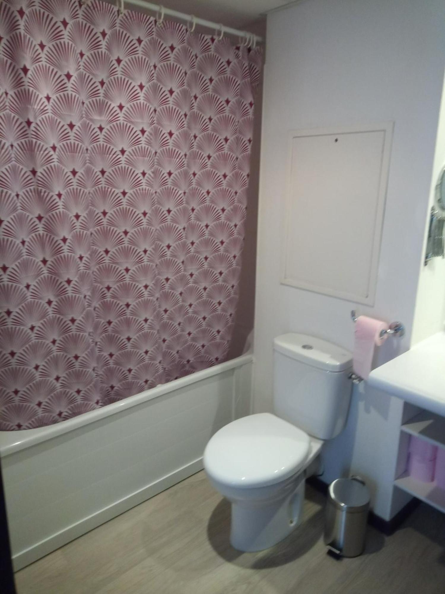 Agreable Studio Familial A Lourdes, Proche Gare Bagian luar foto