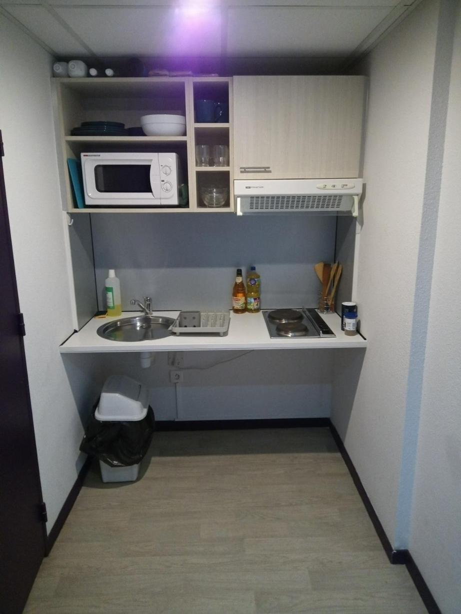 Agreable Studio Familial A Lourdes, Proche Gare Bagian luar foto